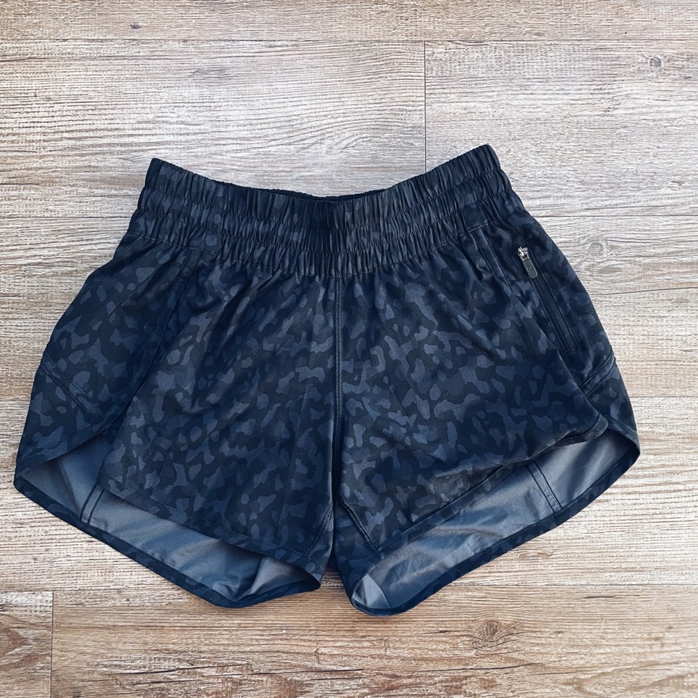 Lululemon Tracker Shorts 4” Camo
